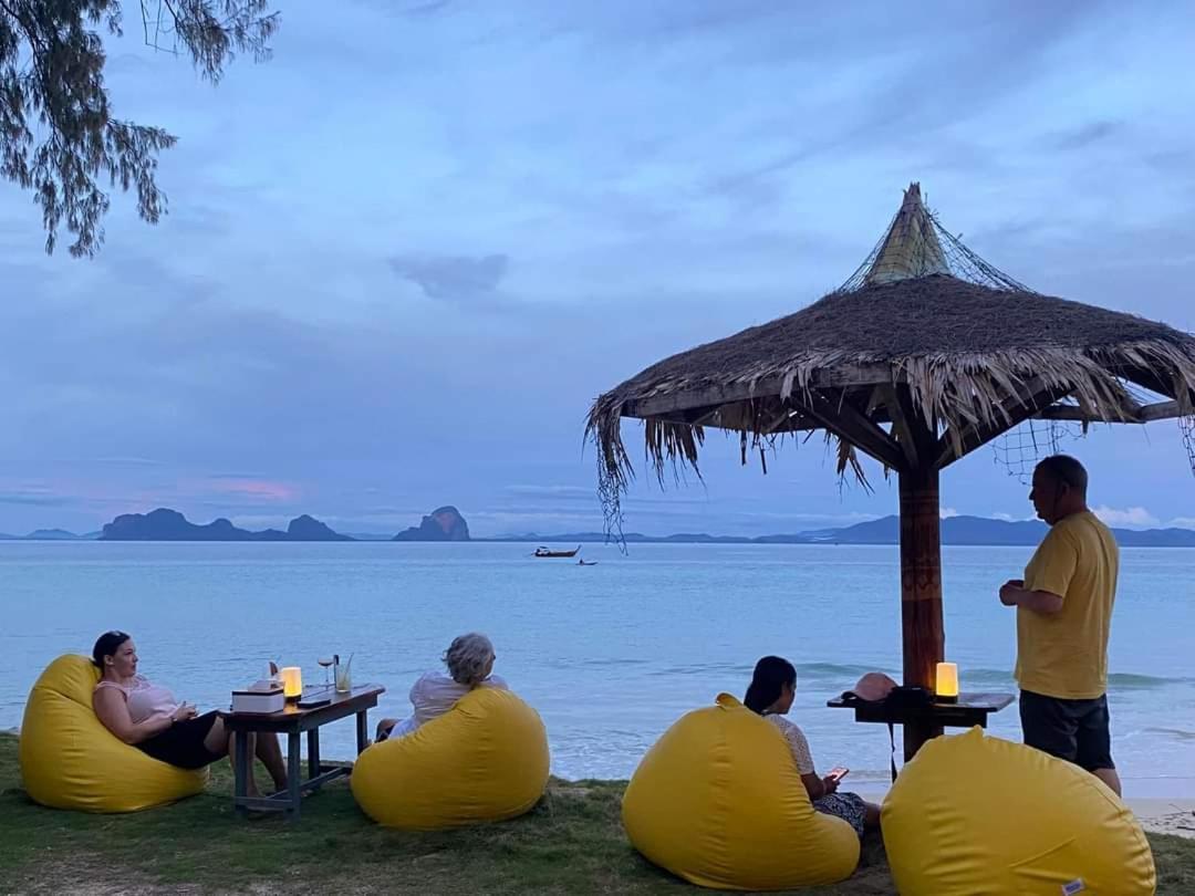 Koh Ngai Seafood Quarto foto