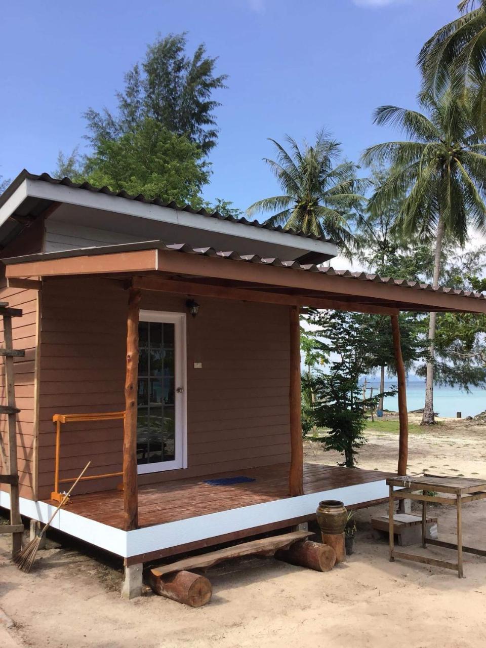 Koh Ngai Seafood Exterior foto